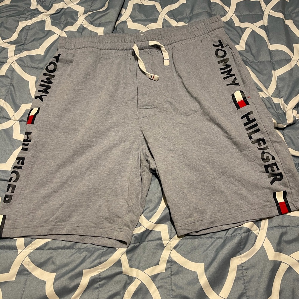 Tommy Hilfiger Sweatshorts size Large